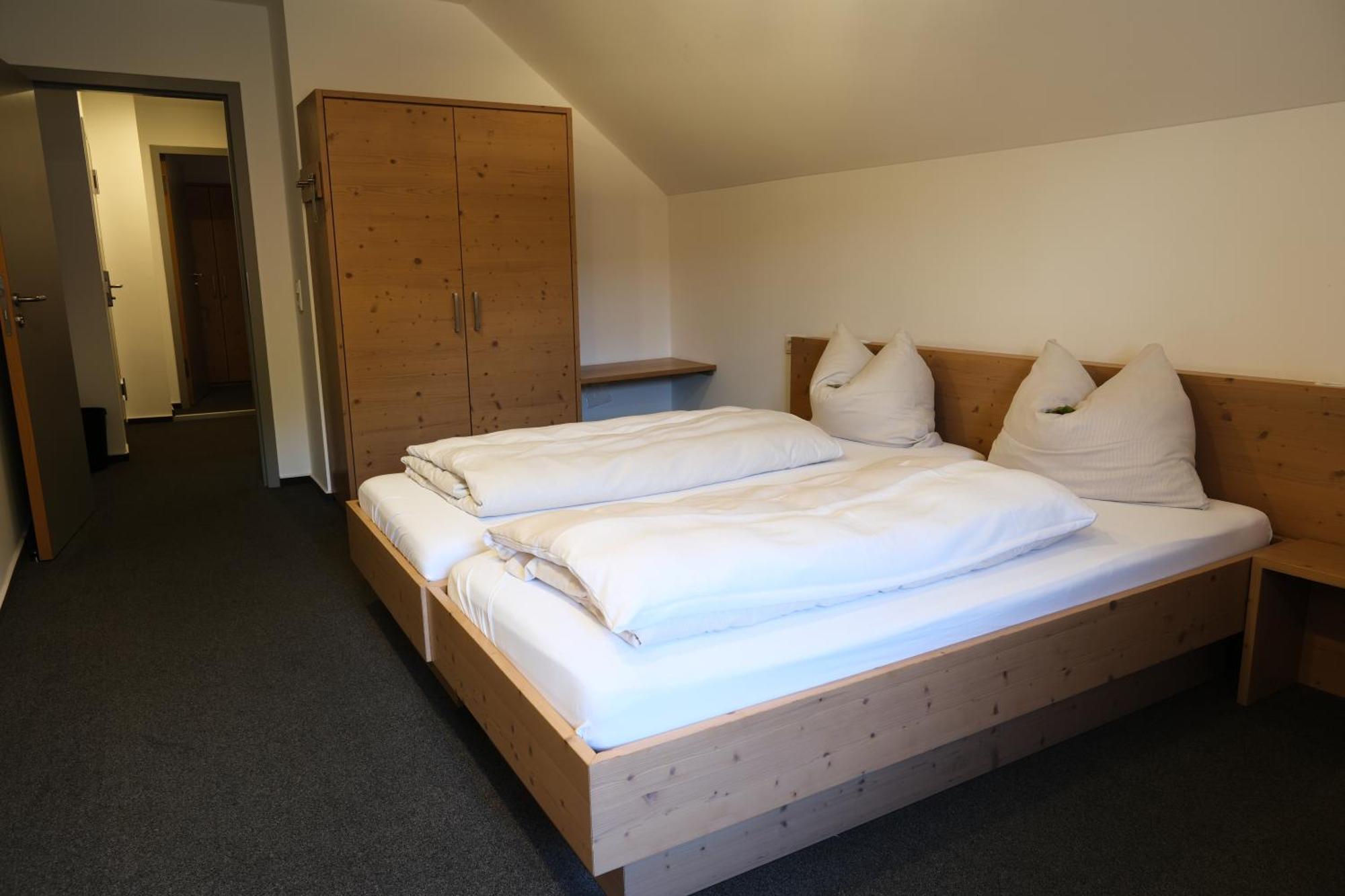 "Beim Butz" Hotel Worth an der Donau Exterior photo