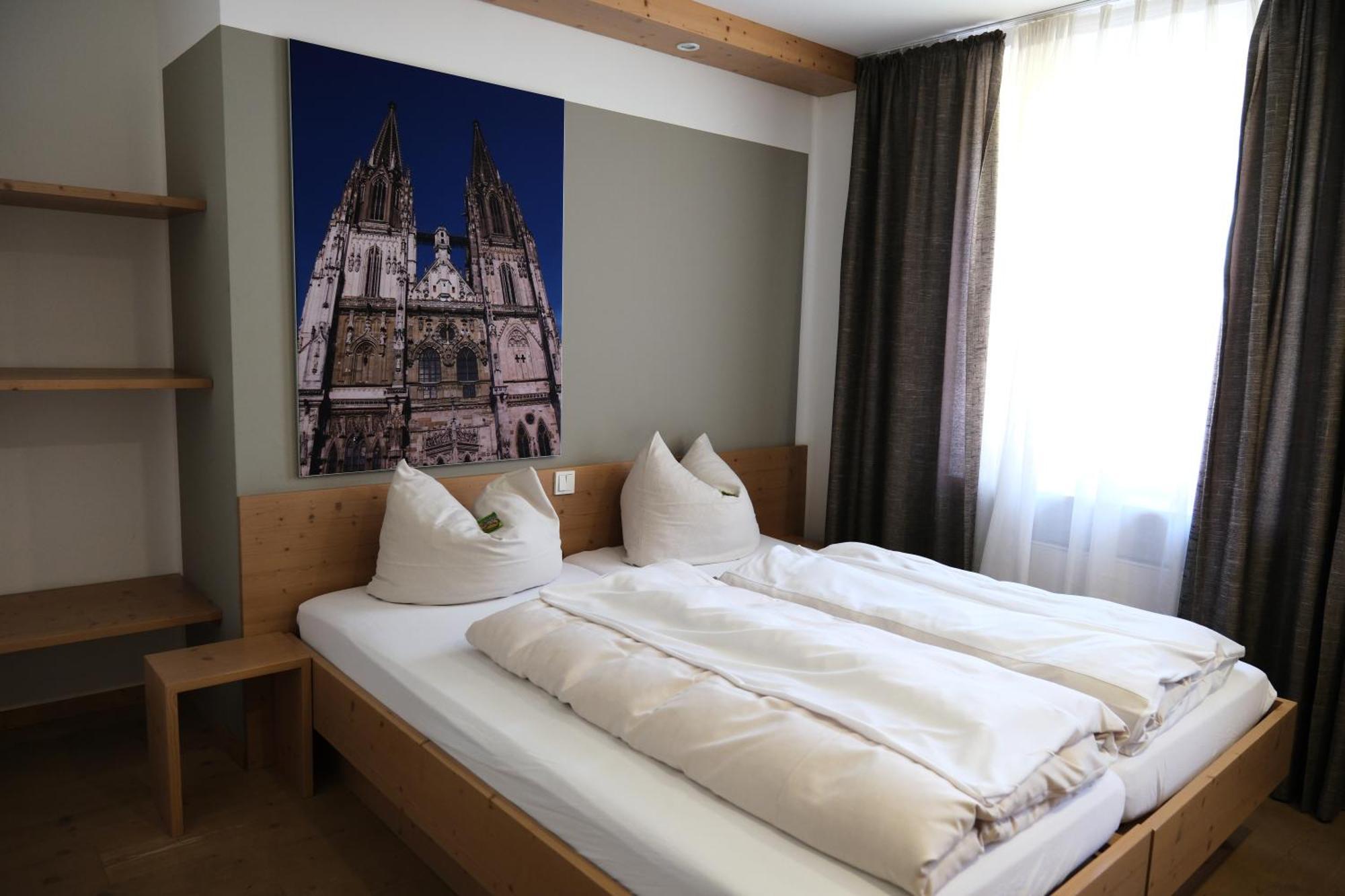 "Beim Butz" Hotel Worth an der Donau Exterior photo