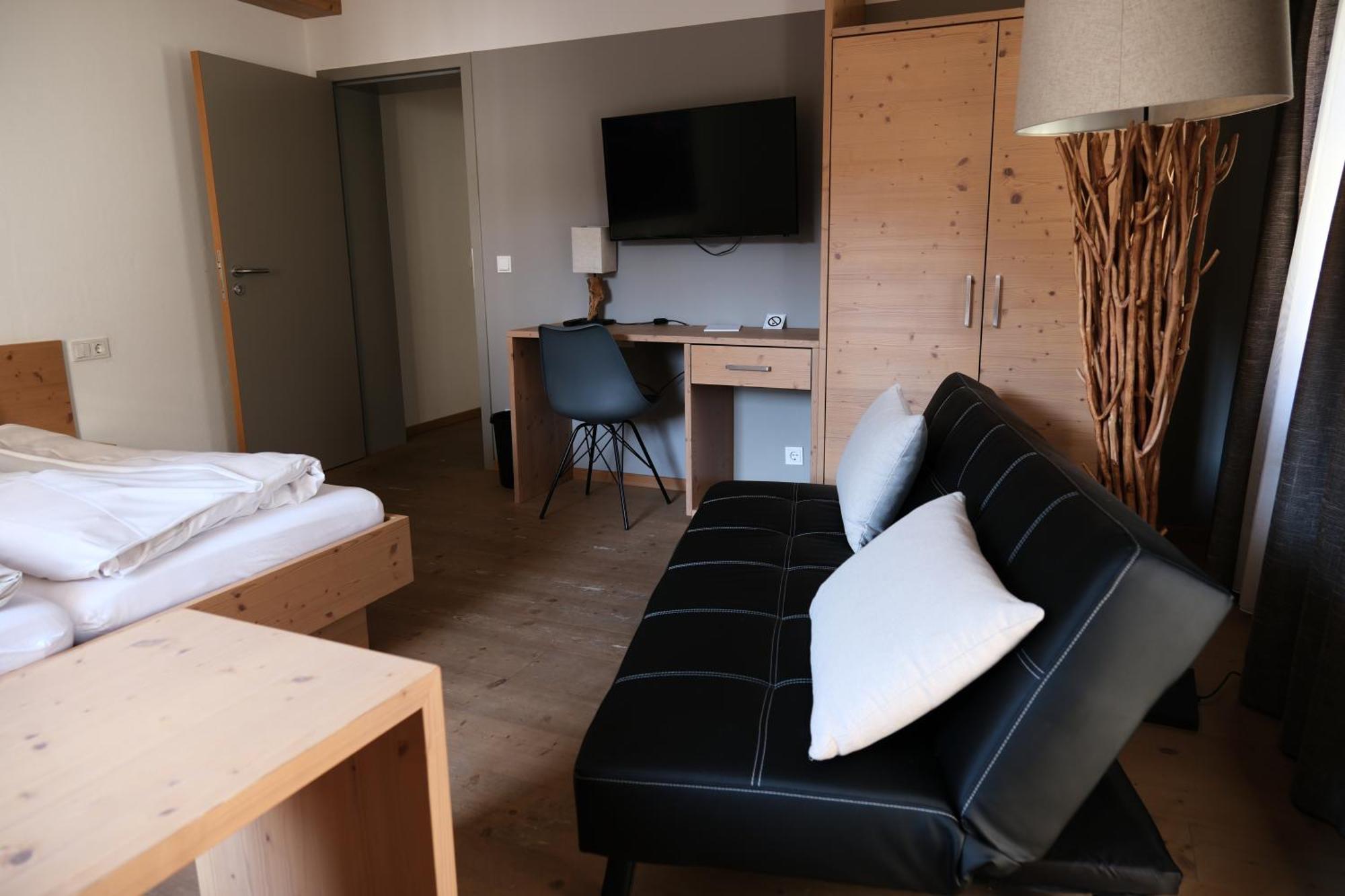 "Beim Butz" Hotel Worth an der Donau Exterior photo